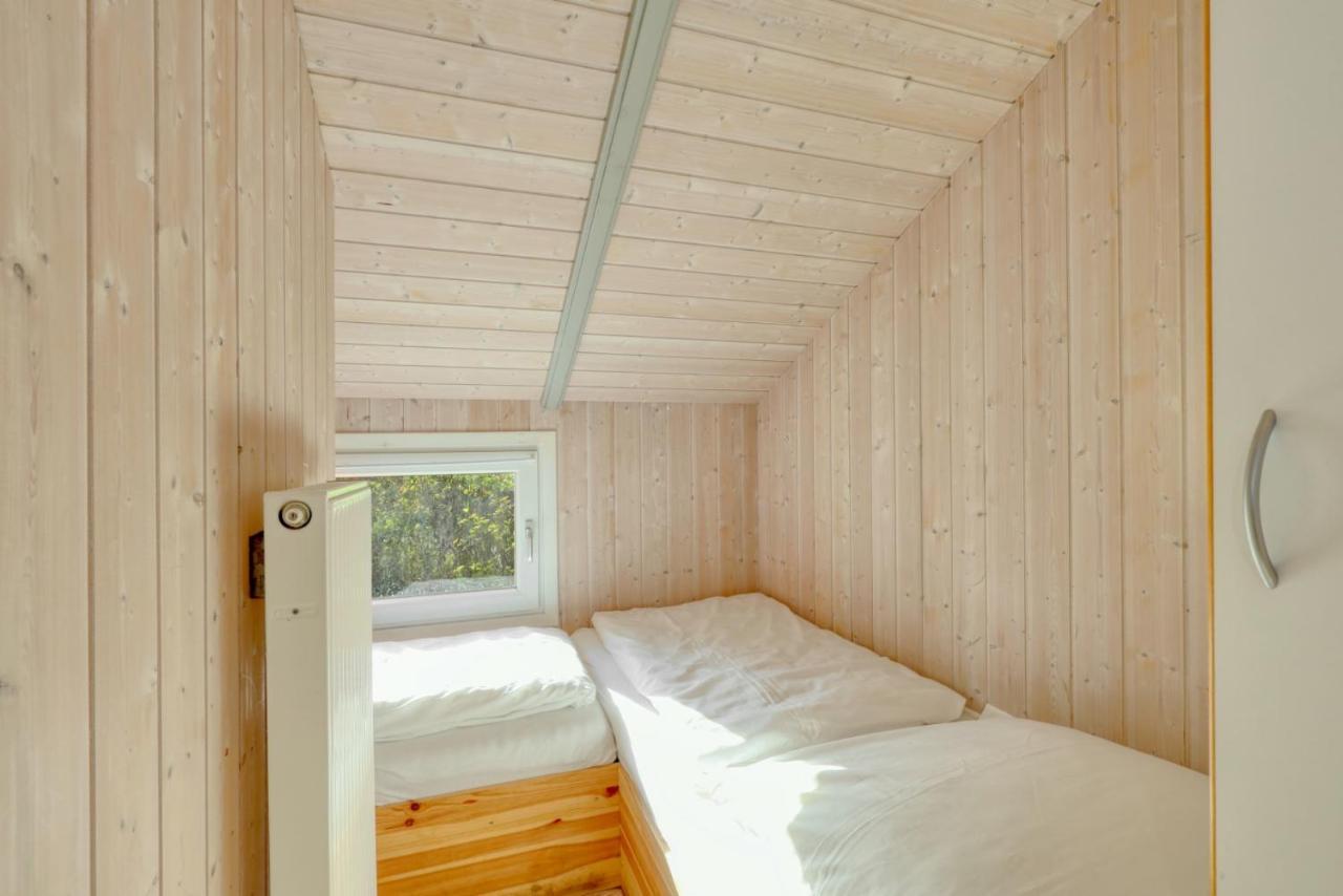 Kranich Ferienhaeuser Mit Innenpool Hohendorf  エクステリア 写真