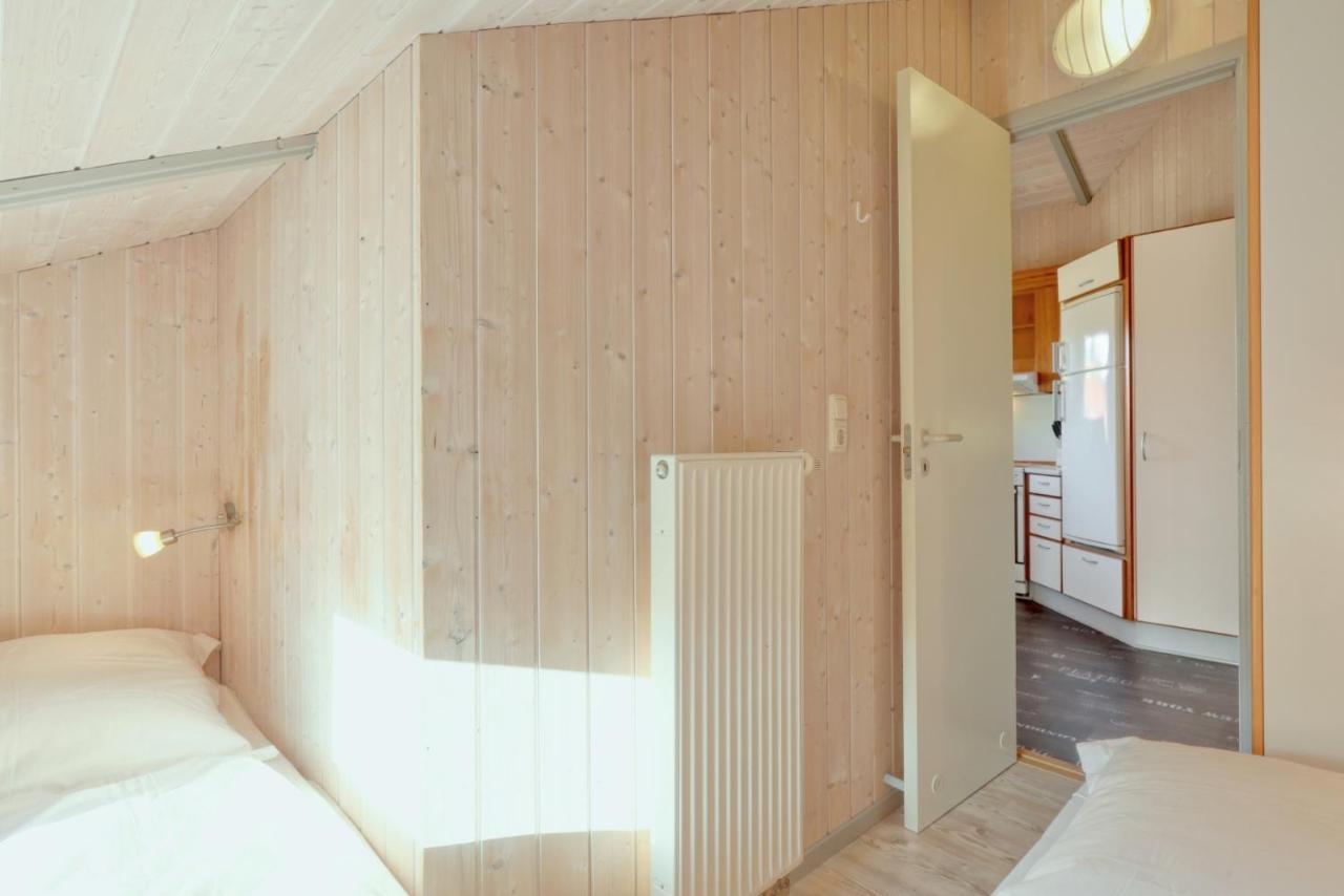 Kranich Ferienhaeuser Mit Innenpool Hohendorf  エクステリア 写真